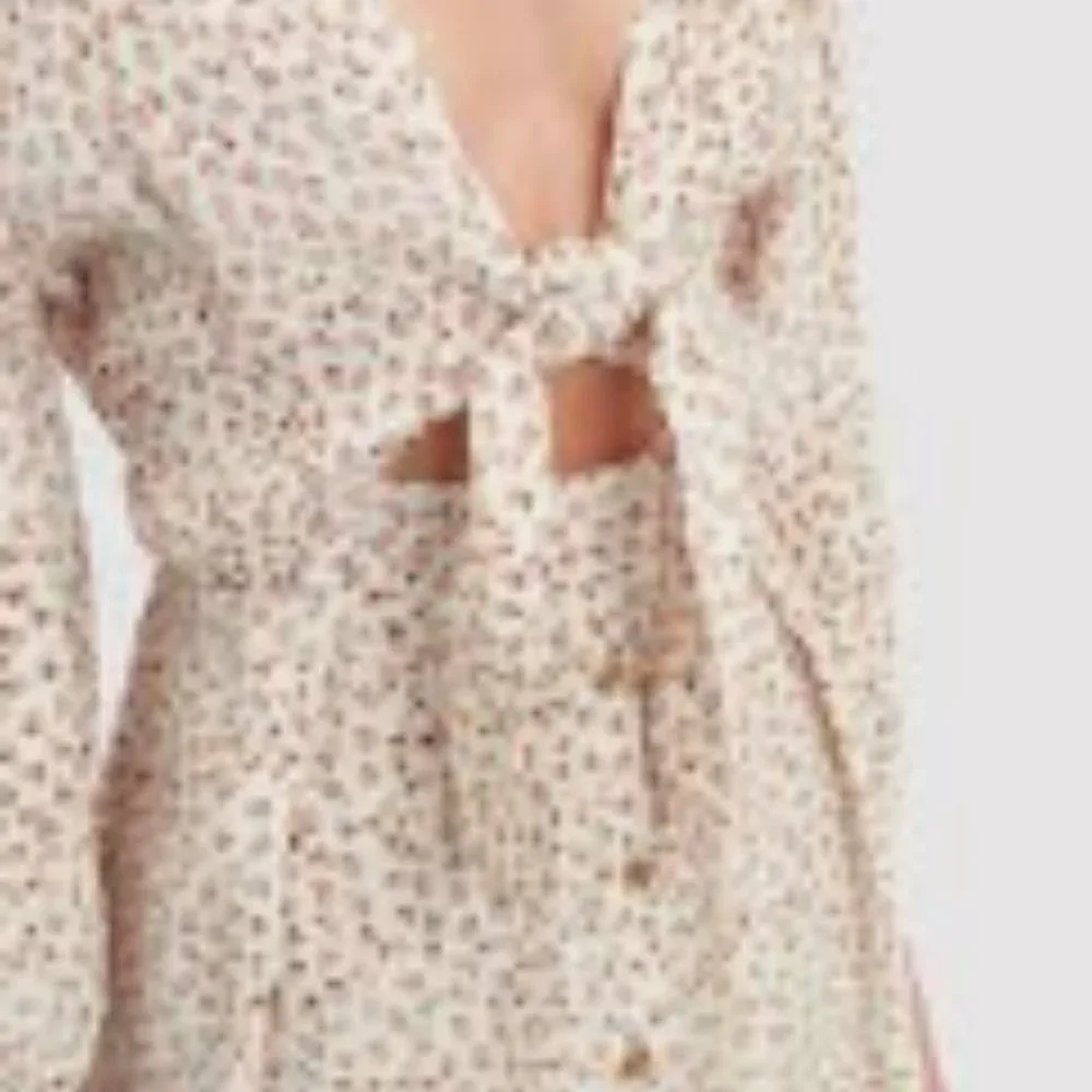Dynamite Spring Dress - Picture 2 of 6